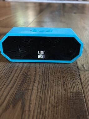 Altec Lansing Portable Bluetooth Speaker in Turquoise